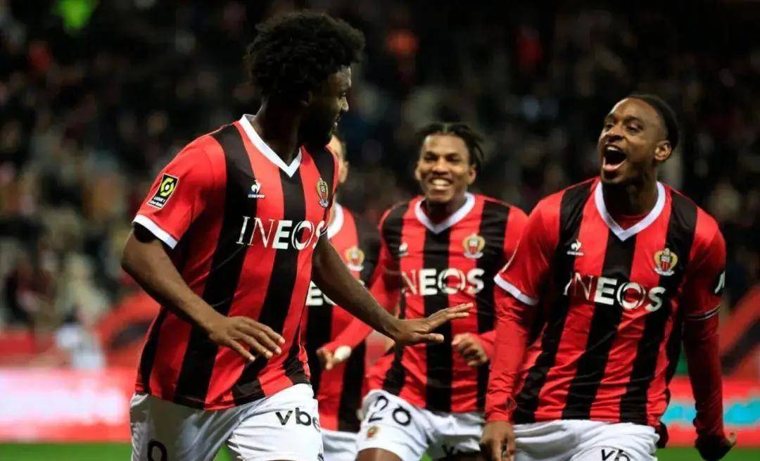 后防线容易 后防线容易