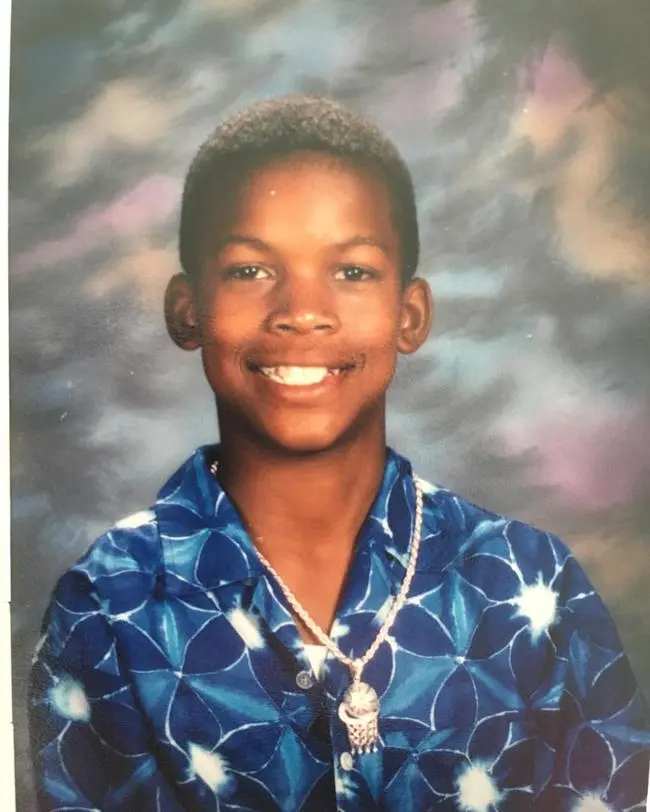 他是我高中, 奎特大学的 他是我高中, 奎特大学的